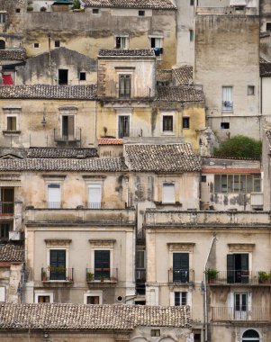 İtalya, Sicilya, Modica (Ragusa Eyaleti), eski binalar