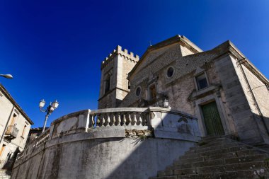 İtalya, Sicilya, Montalbano Elicona (Messina Eyaleti), Katedral manzarası