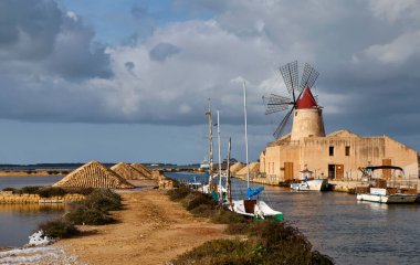 İtalya, Sicilya, Marsala (Trapani), Mozia tuz düzlükleri