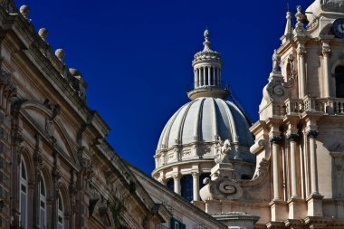 İtalya, Sicilya, Ragusa İbla, St. George Katedrali ve barok binaları