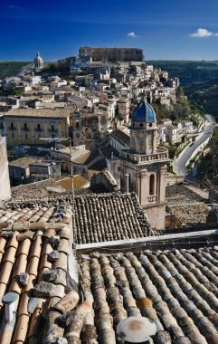İtalya, Sicilya, Ragusa İbla, Barok şehri manzaralı.