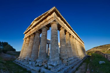 İtalya, Sicilya, Segesta, Yunan Tapınağı