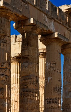 İtalya, Sicilya, Selinunte, Yunan Hera Tapınağı (MÖ 409).)