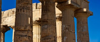 İtalya, Sicilya, Selinunte, Yunan Hera Tapınağı (MÖ 409).)