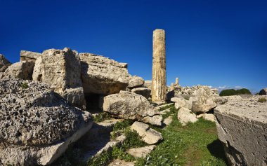 İtalya, Sicilya, Selinunte, Yunan Hera Tapınağı (MÖ 409).)