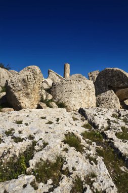 İtalya, Sicilya, Selinunte, Yunan Hera Tapınağı (MÖ 409).)