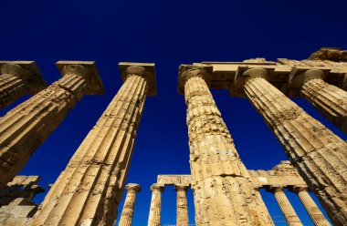 İtalya, Sicilya, Selinunte, Yunan Hera Tapınağı (MÖ 409).)