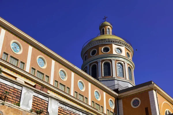 Италия Сицилия Тиндари Купол Святилища Святой Марии — стоковое фото