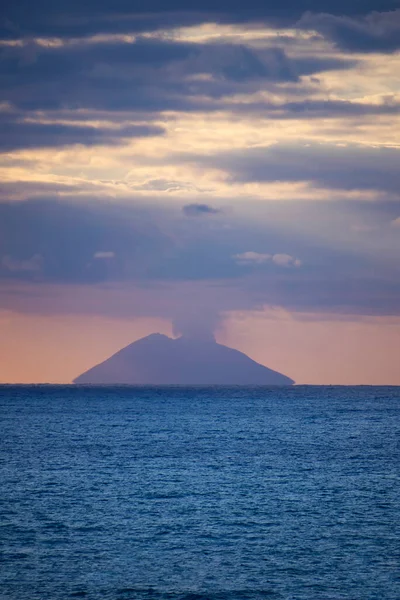 Ιταλία Τυρρηνικό Πέλαγος Αιολικά Νησιά Θέα Του Νησιού Stromboli Από — Φωτογραφία Αρχείου