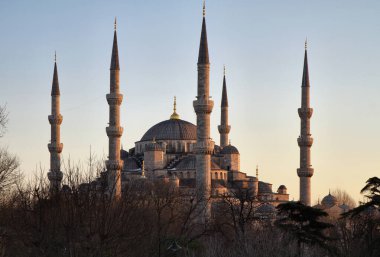 Türkiye, İstanbul, Sultanahmet İmparatorluk Camii, aynı zamanda Mavi Cami olarak da bilinir, mimar Mehmet tarafından 17. yüzyılda inşa edilmiştir.