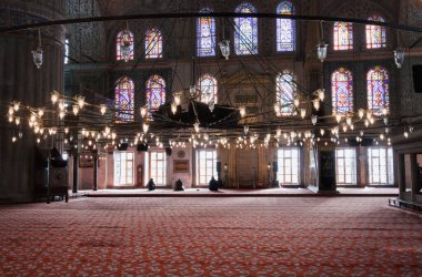 Türkiye, İstanbul, Sultanahmet İmparatorluk Camii, Mavi Cami olarak da bilinir (17. yüzyılda mimar Mehmet tarafından inşa edilmiştir.)