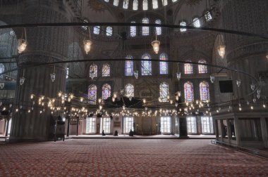 Türkiye, İstanbul, Sultanahmet İmparatorluk Camii, Mavi Cami olarak da bilinir (17. yüzyılda mimar Mehmet tarafından inşa edilmiştir.