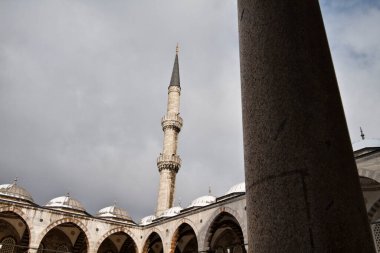 Türkiye, İstanbul, Sultanahmet İmparatorluk Camii, Mavi Cami olarak da bilinir (17. yüzyılda mimar Mehmet tarafından inşa edilmiştir.
