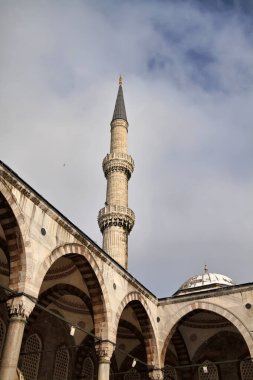 Türkiye, İstanbul, Sultanahmet İmparatorluk Camii, Mavi Cami olarak da bilinir (17. yüzyılda mimar Mehmet tarafından inşa edilmiştir.