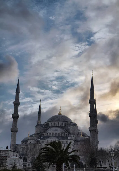 Τουρκία Κωνσταντινούπολη Αυτοκρατορικό Τζαμί Σουλταναχμέτ Επίσης Γνωστό Μπλε Τζαμί Ενώ — Φωτογραφία Αρχείου