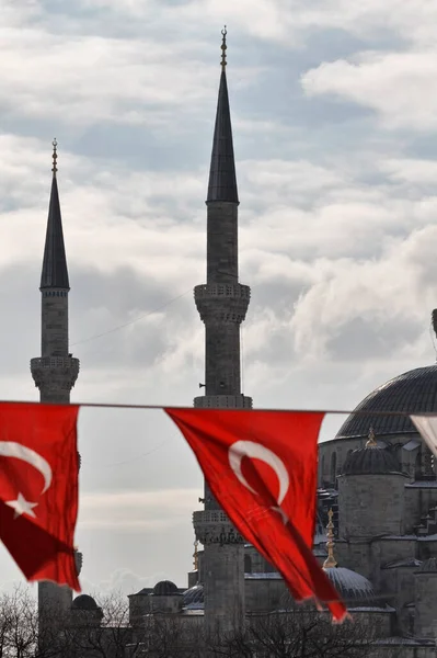 Türkiye Stanbul Türk Bayrakları Sultanahmet Mparatorluk Camii Aynı Zamanda Mavi — Stok fotoğraf