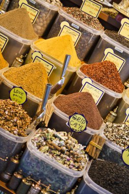 Satılık Türkiye, İstanbul, Baharat Pazarı, Mısır ve Türk baharatları