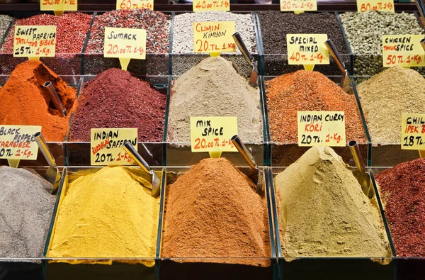Türkiye, İstanbul, Baharat Pazarı, Satılık Türk baharatları