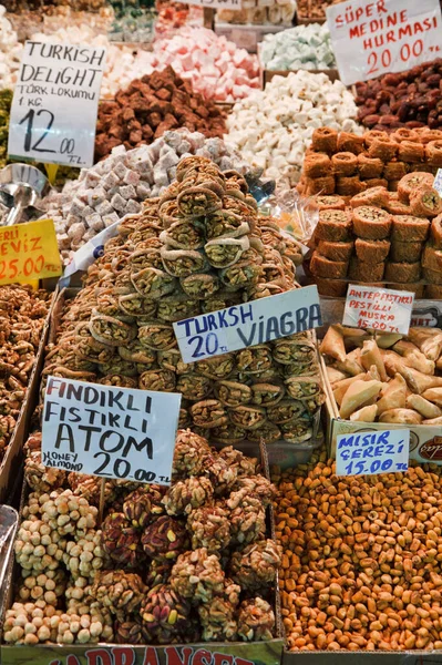 Turquía Estambul Spice Bazaar Caramelos Turcos Nueces Para Venta — Foto de Stock