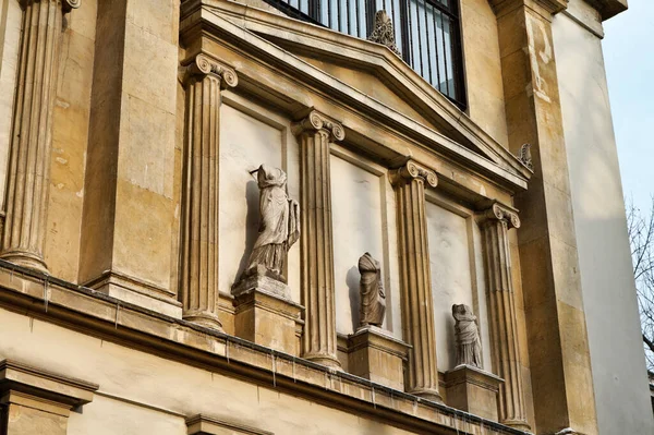 Türkei Istanbul Topkapi Palast Alte Statuen Eingangsgebäude — Stockfoto