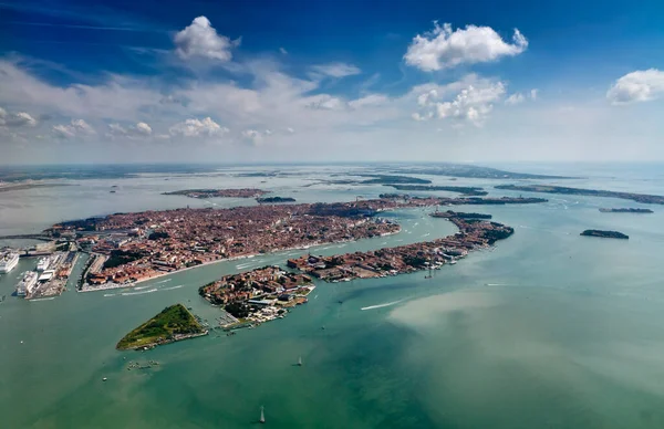 威尼斯和威尼斯泻湖的意大利 威尼斯 空中景观 — 图库照片