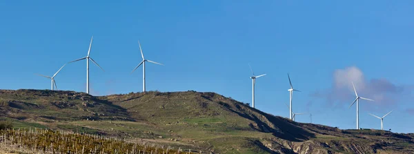 Talya Sicilya Agrigento Yakınlarındaki Kırsal Bölgeler Eolik Enerji Türbinleri — Stok fotoğraf