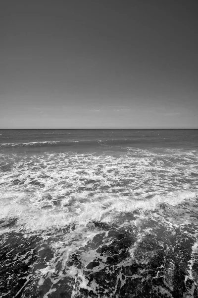 Italia Sicilia Donnalucata Provincia Ragusa Mare Mediterraneo Agitato Riva Mare — Foto Stock