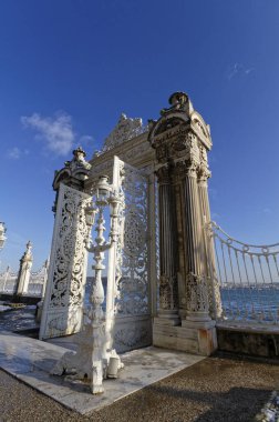 Türkiye, İstanbul, Beylerbeyi Sarayı giriş kapısı manzaralı