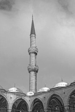 Türkiye, İstanbul, Sultanahmet İmparatorluk Camii 'nde kar, aynı zamanda Mavi Cami olarak da bilinir (17. yüzyılda mimar Mehmet tarafından inşa edilmiştir.)