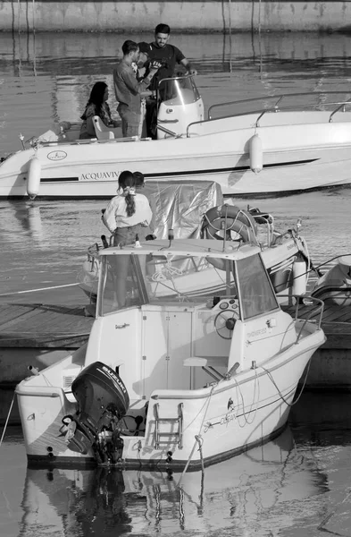 Italy Sicily Mediterranean Sea Marina Ragusa Ragusa Province June2021 People — Stock Photo, Image