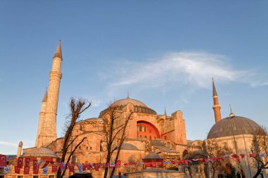 Türkiye, İstanbul, St. Sophia Camii (4. yüzyılda Büyük Costantine tarafından inşa edilmiş ve 6. yüzyılda Justinian tarafından yeniden inşa edilmiştir.)