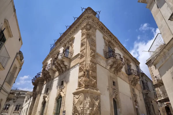 İtalya, Sicilya, Scicli (Ragusa ili), Barok Beneventano Sarayı (18. yüzyıl A.C..)