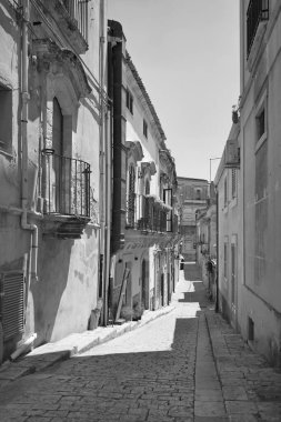 İtalya, Sicilya, Scicli (Ragusa ili), bir merkez caddedeki barok binaların cepheleri