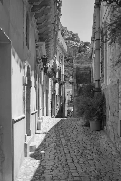 Talya Sicilya Scicli Ragusa Eyaleti Merkezi Taşla Döşenmiş Bir Caddedeki — Stok fotoğraf