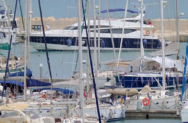 Italien Sizilien Mittelmeer Marina Ragusa Provinz Ragusa Juni 2021 Luxusyachten — Stockfoto