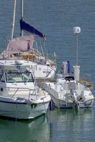 Italien Sizilien Mittelmeer Marina Ragusa Provinz Ragusa Juli 2021 Motorboote — Stockfoto