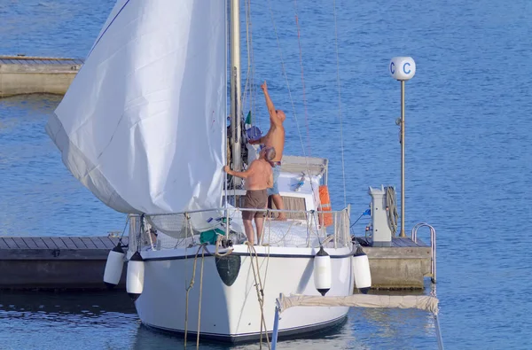 Italien Sizilien Mittelmeer Marina Ragusa Provinz Ragusa Juli 2021 Männer — Stockfoto