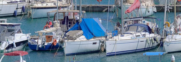 Italien Sicilien Medelhavet Marina Ragusa Ragusaprovinsen Juli2021 Lyxjakter Hamnen Editoriell — Stockfoto