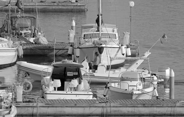Italie Sicile Méditerranée Marina Ragusa Province Raguse Août 2021 Homme — Photo