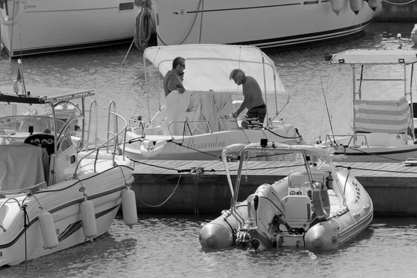 Italien Sizilien Mittelmeer Marina Ragusa Provinz Ragusa August 2021 Männer — Stockfoto