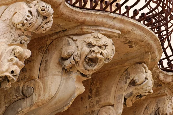 Itálie Sicílie Scicli Provincie Ragusa Barokní Fasáda Paláce Beneventano Ornamentálními — Stock fotografie