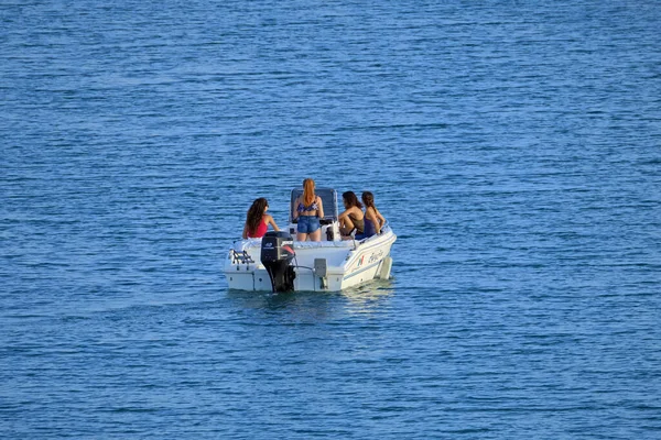 Italien Sizilien Mittelmeer Marina Ragusa Provinz Ragusa September 2021 Mädchen — Stockfoto