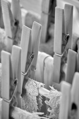 Kurutma askısında çamaşır yıkadım.