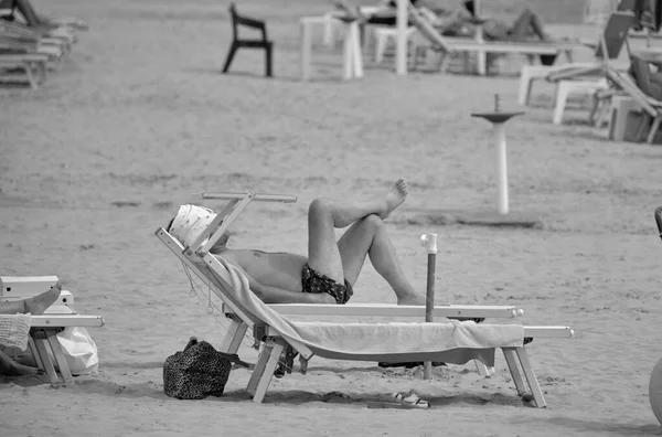 Itália Sicília Mar Mediterrâneo Marina Ragusa Província Ragusa Homem Relaxante — Fotografia de Stock