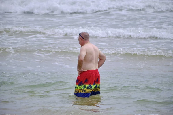 Italy Sicily Mediterranean Sea Marina Ragusa Ragusa Province Man Walking — Stock Photo, Image