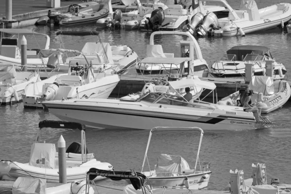 Italien Sizilien Mittelmeer Marina Ragusa Provinz Ragusa September 2021 Paar — Stockfoto