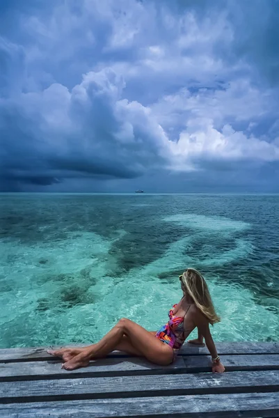 Girl on one of the many Belize islands — Stock Photo, Image