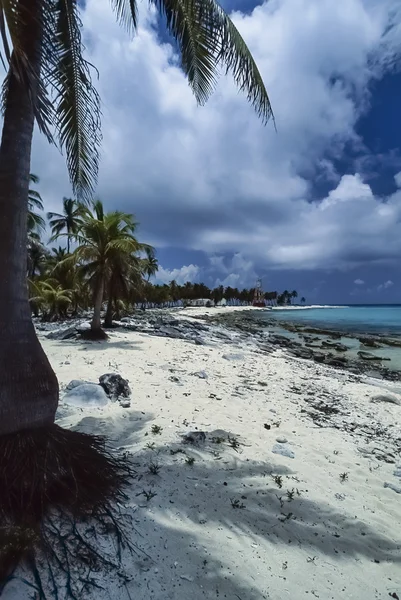 Widok na jeden z wielu wysp belize — Zdjęcie stockowe