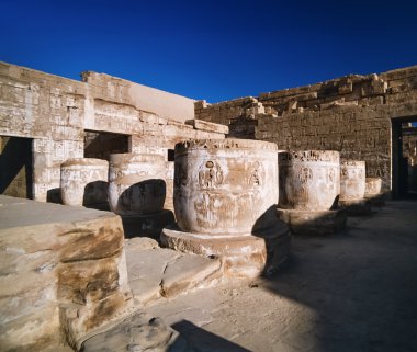 Luxor, medinet Ebu Tapınağı kalıntıları