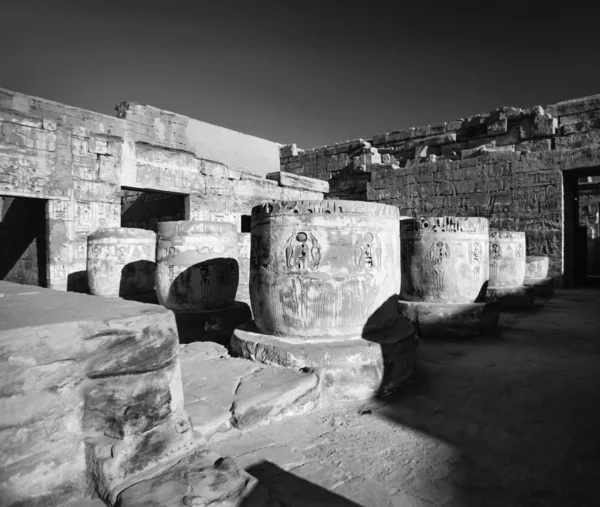 Luxor, ruiny chrámu medinet abu — Stock fotografie